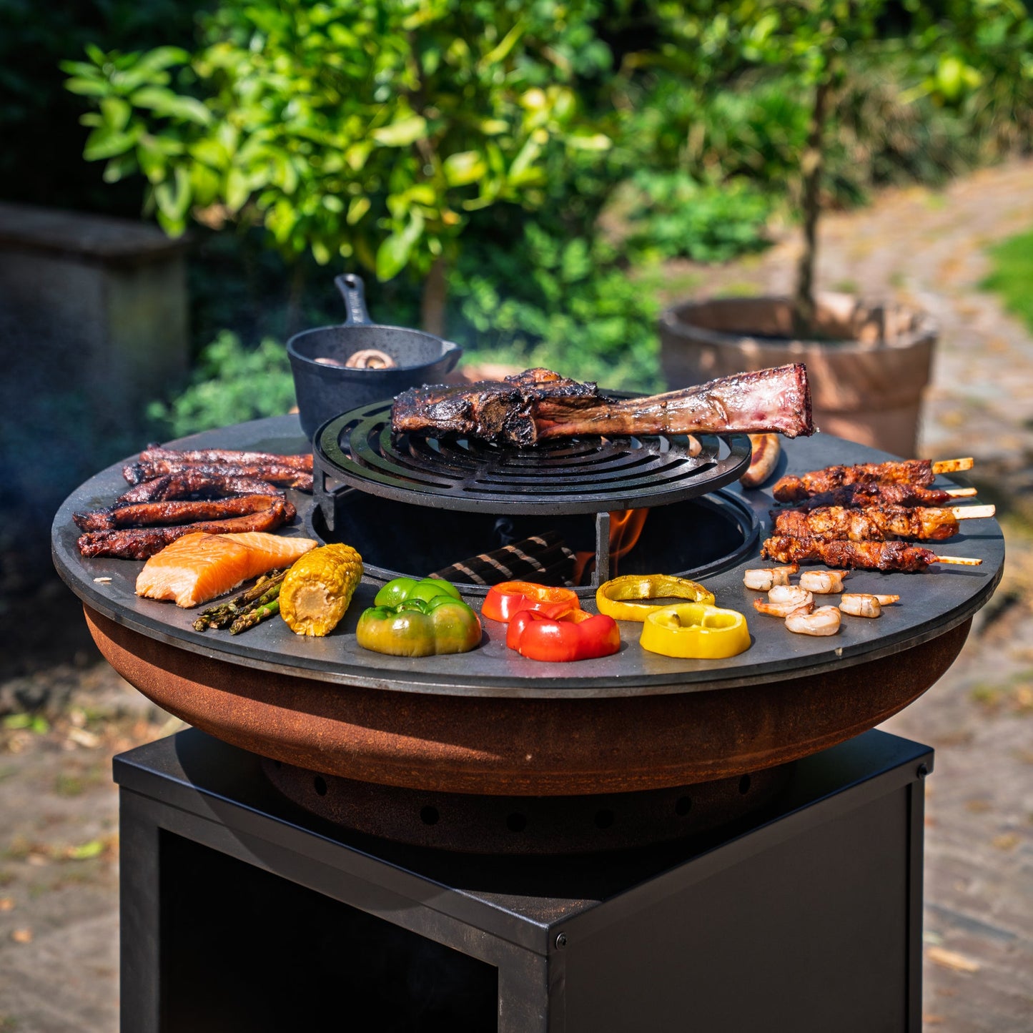 BBQ Plancha Grill Hermano XXL Corten steel Blackline - With poker and wood storage Ø80cm 8mm