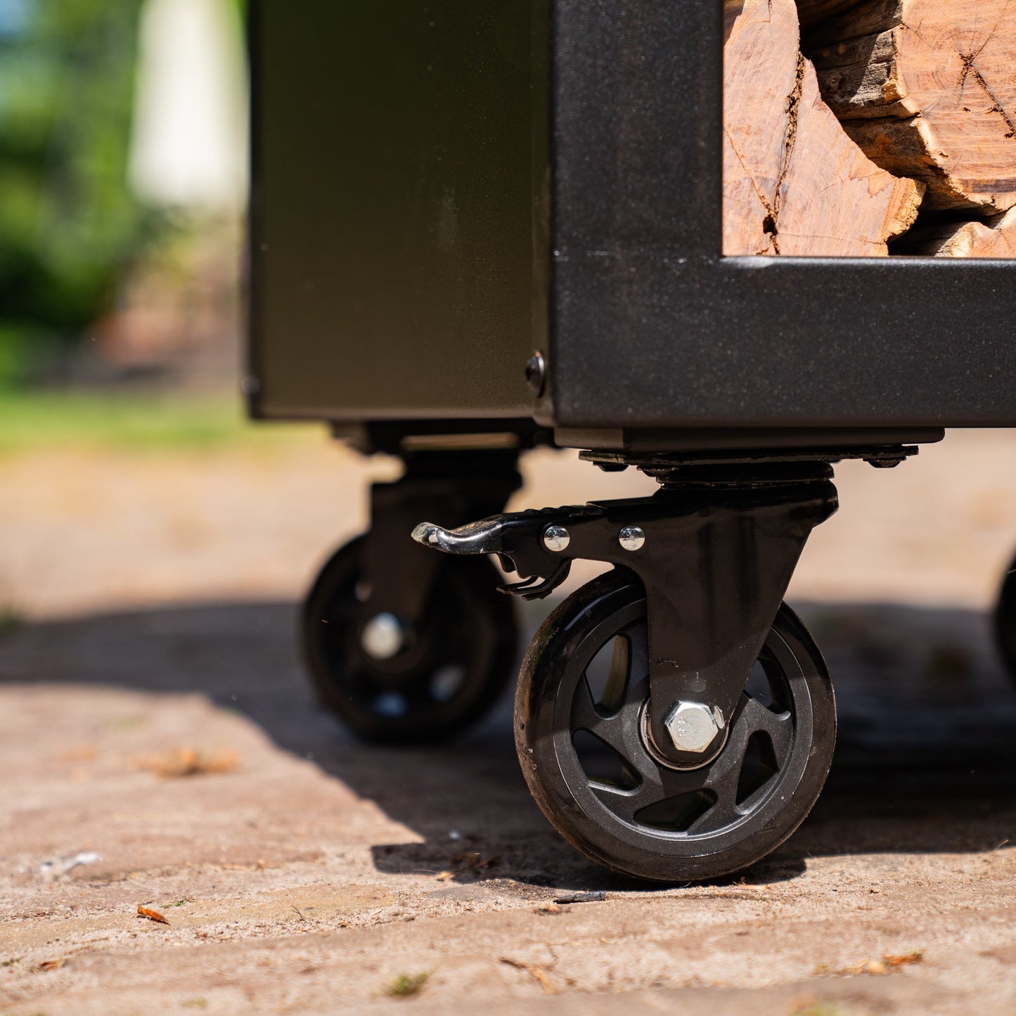 BBQ Plancha Grill Hermano XXL Corten steel Blackline - With poker and wood storage Ø80cm 8mm