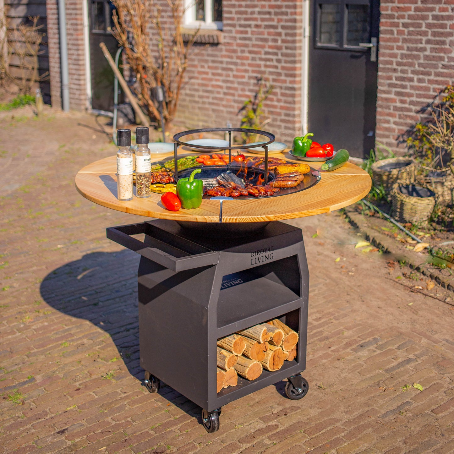 BBQ Plancha Grill Maestro Ø70cm Blackline - With Wooden Ring Mesa