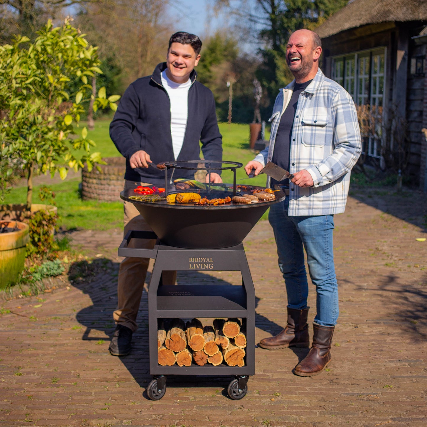 BBQ Plancha Grill Maestro XXL Ø80cm Blackline - With poker and wood storage